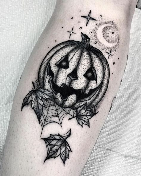 #Tattoos,The Blackwork Pumpkin Tattoo That Just Goes With Everything Halloween Games Online, Tattoo Crane, Ink Therapy, Octopus Tattoos, Halloween Film, Muster Tattoos, Inspiration Tattoo, Tattoos Geometric, Disney Tattoo