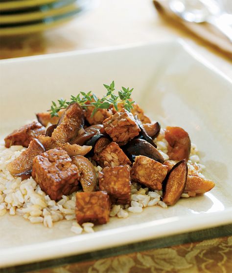 Slow Cooker Tempeh Braised with Figs and Port Wine Rationing Recipes, Vegan Slow Cooker Soup, Vegan Crock Pot Recipes, Slow Cooker Dessert Recipes, Vegan Crock Pot, Soup Recipes Vegan, Slow Cooker Dessert, Vegetarian Freezer Meals, Slow Cooker Soup Recipes