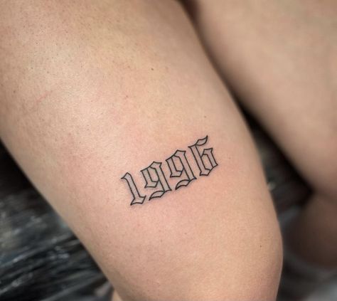 1996 Tattoo, Flash Tattoo Sleeve, Small Dope Tattoos, Tattoo On Thigh, Simple Arm Tattoos, Date Tattoos, Writing Tattoos, Tattoo Font, Knee Tattoo