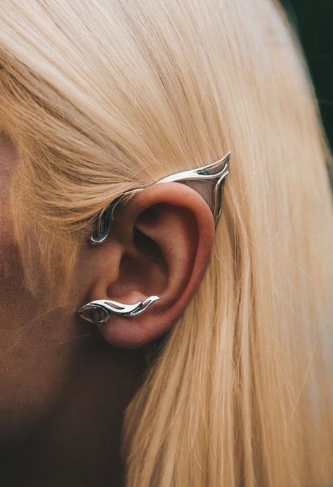 Futuristic Jewelry Design, Techno Jewelry, Futuristic Earrings, Cyberpunk Jewelry, Futuristic Accessories, Futuristic Jewelry, Classy Jewelry, Funky Jewelry, Jewelry Lookbook