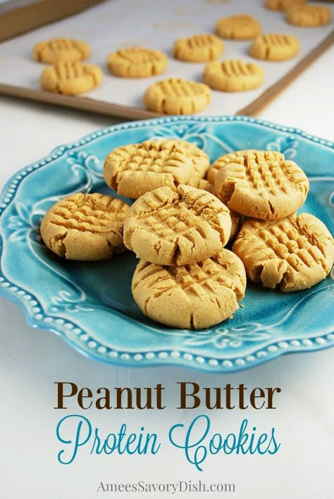 Quest Protein Recipes, Quest Recipes, Protein Powder Cookies, Peanut Butter Protein Cookies, Galletas Keto, Quest Protein, Protein Baking, Healthy Protein Snacks, Protein Treats