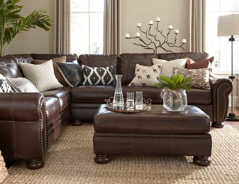 chocolate brown couch wall color - Google Search Leather Couch Decorating, Colour Sofa, Leather Sofa Decor, Leather Couch Living Room Decor, Brown Leather Couch Living Room, Sofa Kulit, Brown Furniture Living Room, Brown Sofa Living Room, Leather Couches Living Room