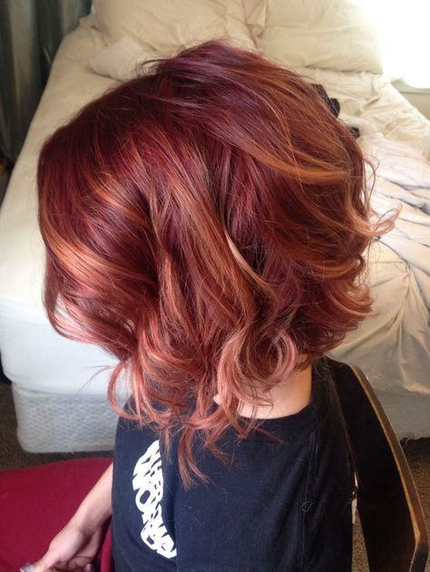 Curly Red Bob-I want this when I chop off all my hair Copper Brunette, Bob Hair Color, Red Blonde Hair, Gold Hair Colors, Short Red Hair, Wavy Bobs, Black Outfits, Haircut And Color, Rose Gold Hair