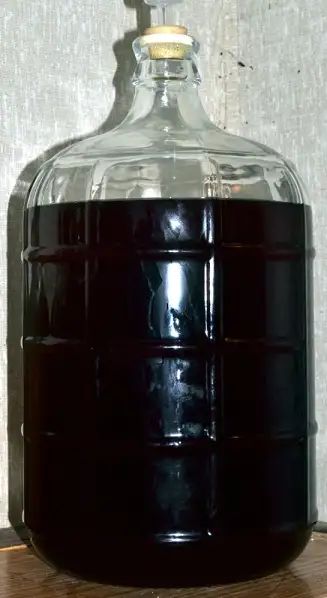 Blueberry Mead, Wine Making Recipes, Homemade Wine Recipes, Blackberry Gin, Mead Wine, Alcohol Infusion, Mead Recipe, Yeast Packet, Blackberry Wine