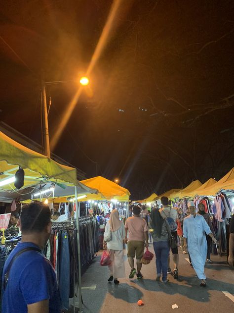 Roxas Night Market Davao, Night Market Aesthetic, Iligan City, Boyfriend Hair, Photo Fake, Dubai Photoshoot, Live Backgrounds, Friendship Photoshoot, Baguio City