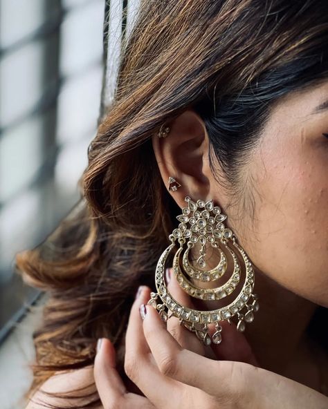 Onam becoming an excuse to wear saree again;) Pc: @_gbin.rony_ Saree- amma's collection Ring - @adorebypriyanka Earrings- @goodwillcollectionskerala . . . . . . . . . #onamjewellerycollections #onam #settusaree #settusareelove #ring #keralasaree #kerala #sadya #rajagiri #rajagiricollegeofsocialsciences Kerala Saree, Wear Saree, Kerala, Saree, Ring, How To Wear, Quick Saves