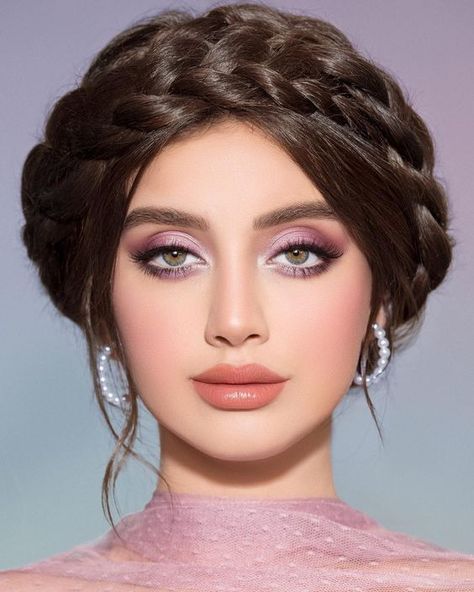 Hd Make Up, Makeup Artist Course, Smink Inspiration, Wedding Makeup Looks, Glamorous Makeup, Bridal Makeup Looks, Indian Bridal Makeup, Makeup Looks Tutorial, Pink Makeup