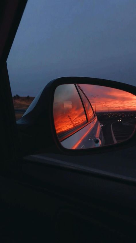 Sunset Car Ride Video, Long Drive Aesthetic, Black And White Video, Drive Aesthetic, White Video, Aesthetic Black And White, Mirror Video, Back Wallpaper, Girls Mirror