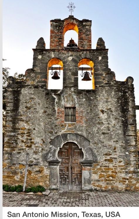 Texas History Southwest Architecture, Latin Culture, San Antonio Missions, Only In Texas, Elopement Destinations, Davy Crockett, Texas Photography, Into The West, Texas History