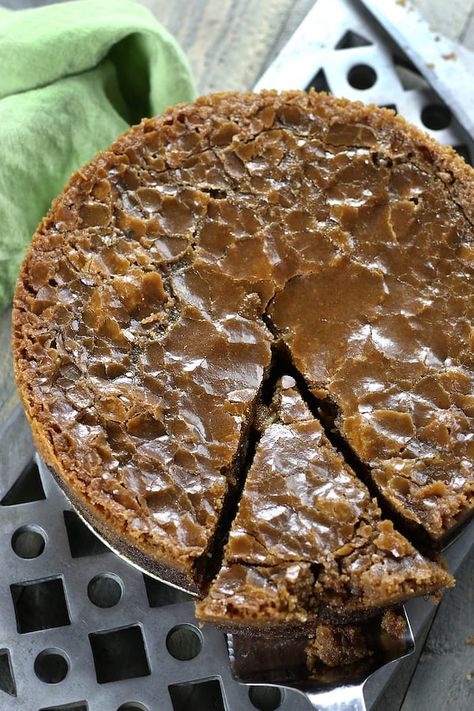 Secrets To The Best Old Fashioned Swedish Apple Cake Apple Cake Pie, Best Fall Dessert Recipes, Swedish Apple Cake Recipe, Nutmeg Recipes, Fall Dessert Recipes Apple, Apple Caramel Cake, Fall Desert, Swedish Cuisine, Moist Apple Cake