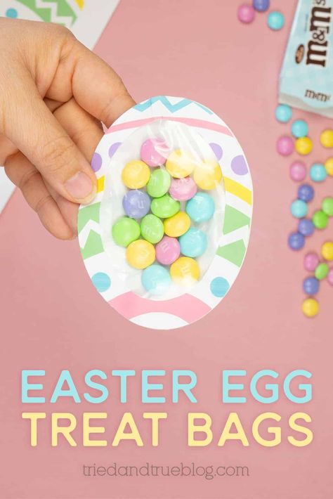 Easter Treats For Classmates, Easter Candy Crafts, Easter Egg Treats, Small Easter Gifts, Easter Goodie Bags, Types Of Design, Craft Printables, Easter Treat Bags, Easter Favors