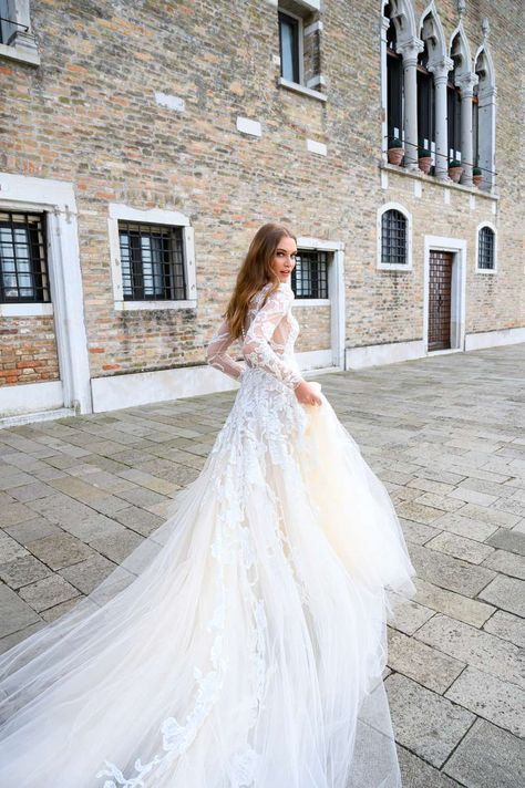 Bliss Monique Lhuillier Bridal & Wedding Dress Collection Fall 2020 Embellished Lace Wedding Dress, Natural Waist Wedding Dress, Monique Lhuillier Wedding, Monique Lhuillier Wedding Dress, Monique Lhuillier Bridal, Bow Wedding Dress, Royal Wedding Dress, Trumpet Wedding Dress, Bridal Fashion Week