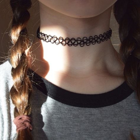 ✖ ạll ℹẉạƞŧ ✖ Dawn Summers, Fashion Guys, Tattoo Choker Necklace, Choker Design, Tattoo Choker, 90s Fashion Grunge, Claudia Schiffer, Vampire Slayer, Dieselpunk