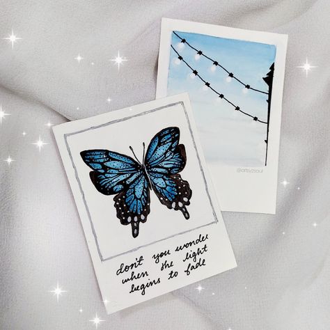 #aesthetic #love #polaroid #art #painting Diy Polariod Ideas, Cute Poloroid Drawing, Aesthetic Poloraids Painting, Butterfly Polaroid Painting, Phone Case Painting Ideas Aesthetic Easy, Phone Cover Polaroid Ideas, Polaroid Art Aesthetic, Ploraid Aesthetic Painting, Diy Poloroid Pictures Prints