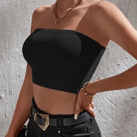 Free black tube top with any purchase#style #shopnow #classicstyle #weddingguest Cropped Top Outfits, Bandeau Top Outfits, Cute Spaghetti Strap Tops, Halter Tops Outfit, Casual Bra, Black Dress Style, Black Tube Top, Top Strapless, Summer Capsule