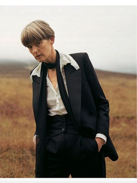 Stella Tennant (Zeit Magazine) Stella Tennant, Fashion Editor, Short Hair Styles, Hair Cuts, Actresses, Magazine, Photographer