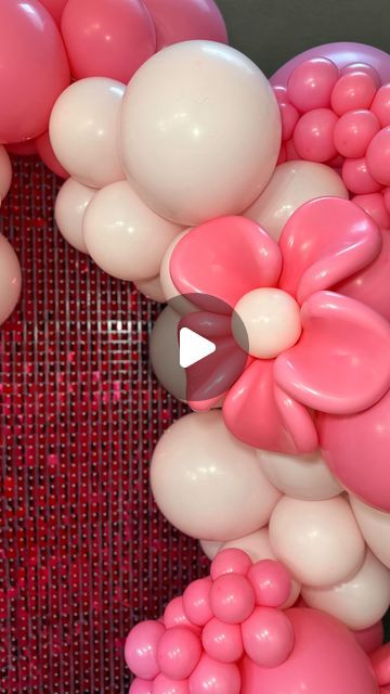 Orlando Balloon Decorations on Instagram: "Subscribe to learn more 🌸 . . Using @kalisanballoons new colors !!! I am obsessed with them . . . . . ✨ Like and Share✨✨  #birthday #bday #instabday #bestoftheday #birthdaycake #cake #friends #celebrate #photooftheday #instagood #balloons #birthday #party #balloondecor #balloongarland #balloon #happybirthday #babyshower #love #eventplanner #balloonart #orlando #windermere #drphillips #lakeland #wintergarden #winterpark" Long Balloons Ideas, Balloon Clusters Diy, Balloon Tips, Flower Balloons, Balloon Bouquet Diy, Cake Friends, Fairy Garden Birthday Party, Floral Balloons, Garden Party Birthday