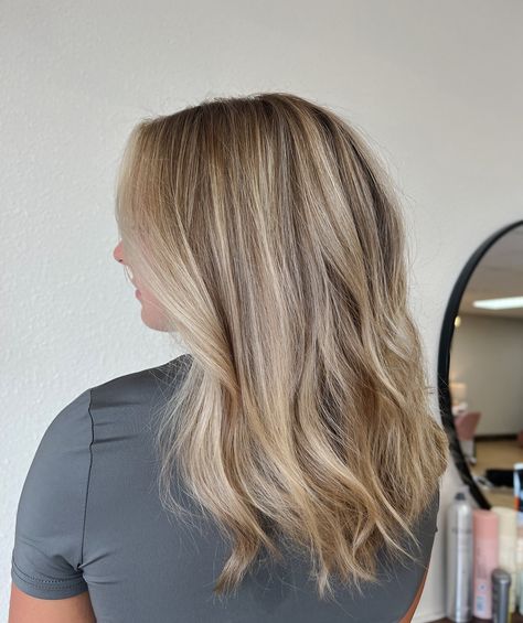 The most stunning teddy bear blonde!! I can’t not get enough of this color!! Comment your favorite color trend!! #gabbysblondebabes #blondehair #blondhairdontcare #blondebabylights #livedinblonde #wisconsinstylist #ricelakewi #ricelakewisconsin #ricelakewisalon #ricelakewihair #ricelakestylist #kevinmurphy #kevinmurphybeige #kevinmurphynatural #framar #kenracreatives #kenra #schwarkopnnusa #blondetobronde #blondetransformation #hairtok #hairreels #colorprocess #dayinthelife #dayinthesalo... Teddy Bear Blonde Short Hair, Teddy Bear Blonde Hair Dark, Teddy Bear Blonde Formula, Teddy Bear Brunette Hair Formula, Teddy Bear Blonde Hair, Teddy Blonde Hair, Teddy Bear Blonde, Fall Blonde, Blonde Hair With Highlights