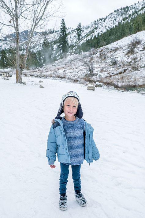 Best wool base layers for kids - how to dress warm for the snow Winter Clothes For Kids, Kids Snow Outfits, Wool Base Layer, Layer Clothes, Alaska Winter, Kids Winter Outfits, Clothes For Kids, Snow Outfit, Kids Dress Up