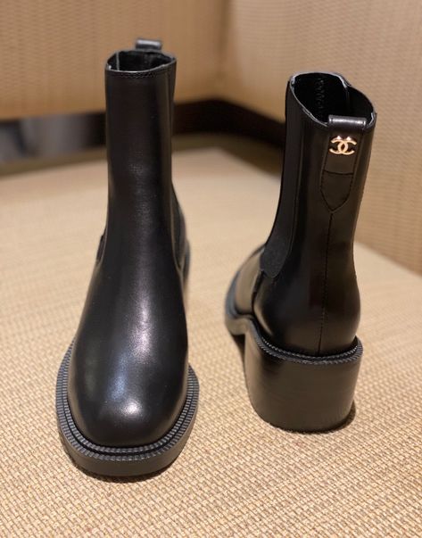 Dhgate Finds Shoes, Chanel Boots Outfit, Channel Boots, Dhgate Finds, White Nursing Shoes, Royal Shoes, Channel Shoes, Chanel Ankle Boots, Boots Chanel