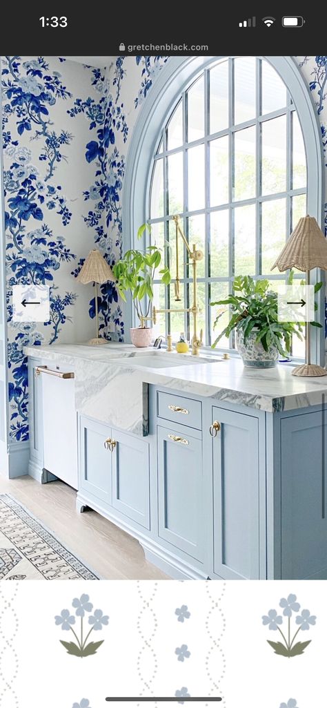 Gretchen Black, Fireclay Farmhouse Sink, All White Kitchen, Chinoiserie Chic, Butler's Pantry, Gorgeous Kitchens, Blue Kitchens, Wet Bar, Kitchen Style