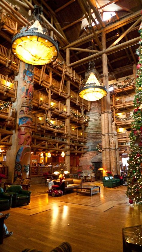 Lobby - Wilderness Lodge Walt Disney World Savings Guide, Disney Wilderness Lodge, Gallery Tattoo, Walt Disney Imagineering, Disney Resort Hotels, Disney World Christmas, Disney World Hotels, Disney Imagineering, Chasing Fireflies