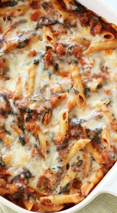 baked pasta with sausage and spinach Pasta With Sausage And Spinach, Baked Pasta With Sausage, Cottage Cheese Pasta, Sausage Pasta Bake, Sausage And Spinach, Baked Penne, Pasta With Sausage, Italian Chicken Sausage, Baked Pasta