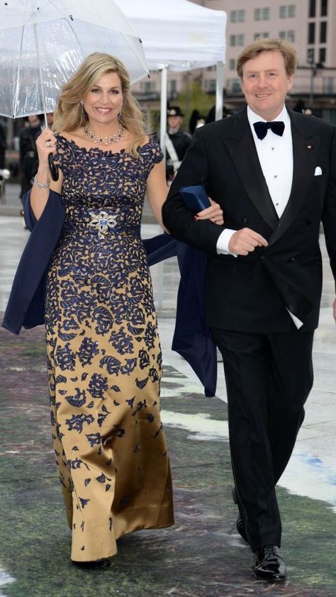 Plus Size Gala Dress, Princess Maxima, Regina Maxima, Princess Máxima, Trendy Date Night Outfit, Queen Máxima Of The Netherlands, Royal Dresses, Dressed To The Nines, Queen Maxima