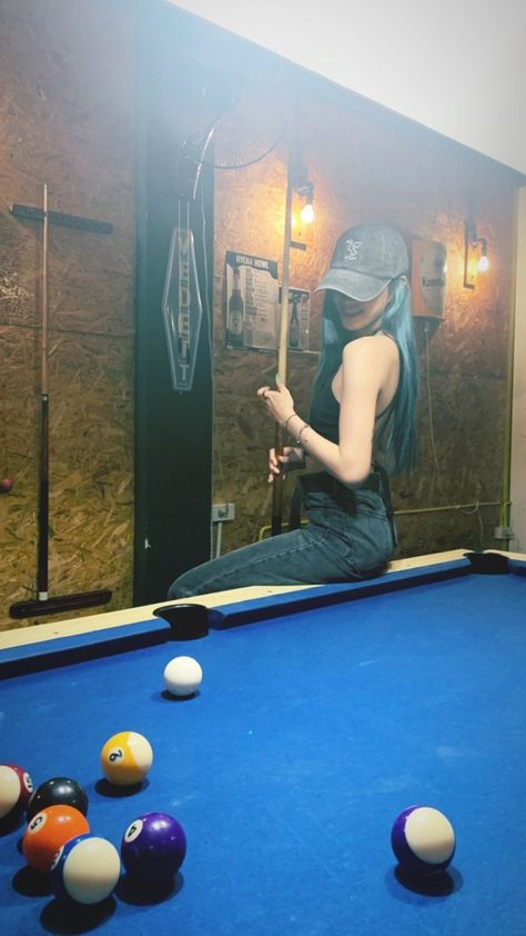 Date Night Bowling Outfit, Billiard Pose, Billiard Outfit, Farm Poses, Pool Table Photoshoot, Billiards Aesthetic, Games Photography, Bar Pics, 8ball Pool