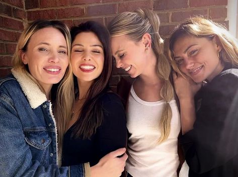 Phoebe Tonkin Style, Riley Voelkel, Leah Pipes, The Originals Cast, Freya Mikaelson, Davina Claire, Tvd Cast, Tvdu Cast, Vampire Diaries Movie