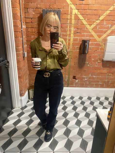 Green satin shirt with black wide leg jeans, black loafers with gold buckle detail and gucci belt Salon Manager Outfits, Green Belt Outfit, Green Satin Shirt, Belt Outfit, Outfit Work, Green Belt, Satin Shirt, Green Satin, Gucci Belt