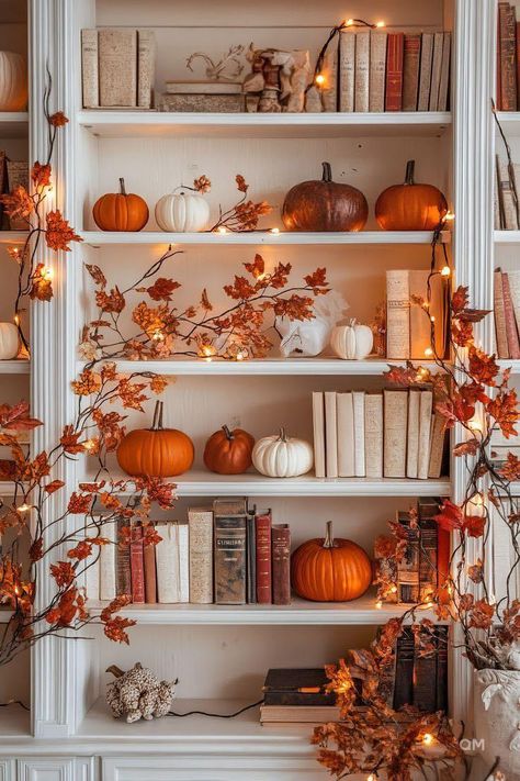 Fall Home Decor Retail Display, Fall Bookshelf Aesthetic, Simple Fall And Halloween Decor, Bookcase Fall Decor, Simple Autumn Decorations, Simple Fall Home Decor Ideas, Fall Minimal Decor, Autumn Basket Decoration, Fall Dresser Decor Ideas