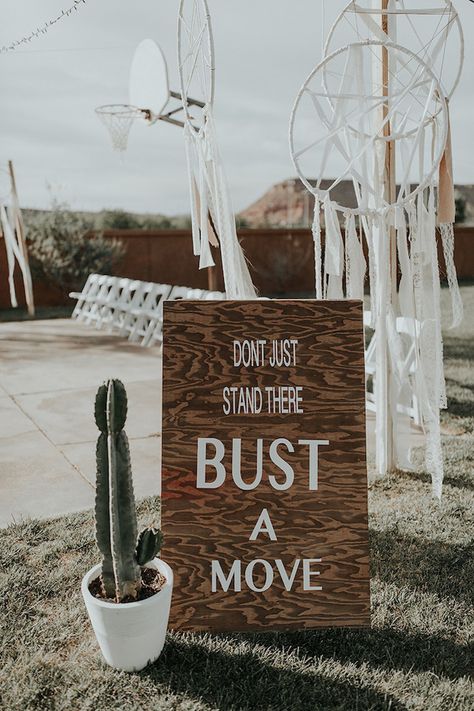 Diy Wedding Dance Floor, Funny Wedding Signs, Boda Diy, Bohemian Wedding Decorations, Dance Floor Wedding, Wedding Signs Diy, Dance Floors, Bust A Move, Funny Wedding