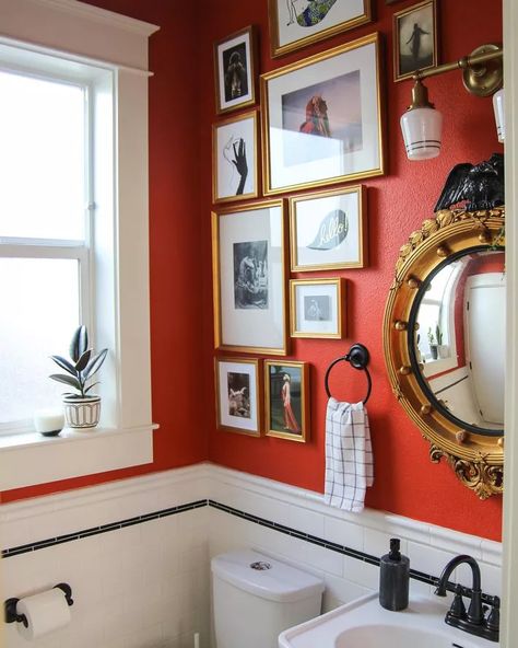 Organic Modern Farmhouse, Red Tile Bathroom, Burgundy Bathroom, Kitchen Organic Modern, Beautiful Powder Rooms, Red Bathroom, Modern Farmhouse Living, Decor Fireplace, Bathroom Red