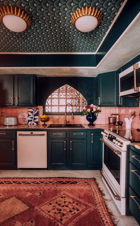 Arianna Danielson, Kitschy Kitchen, Casa Vintage, Dream House Decor, Cheap Home Decor, House Inspo, Dream Home Design, Home Fashion, Kitchen Renovation