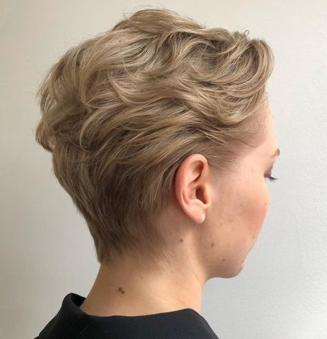 Edgy Pixie Hairstyles, Shaved Pixie, Wavy Pixie, Pixie Cut With Bangs, Edgy Pixie Cuts, Blonde Pixie Cuts, Haircut For Older Women, Short Pixie Haircuts, Pixie Haircuts