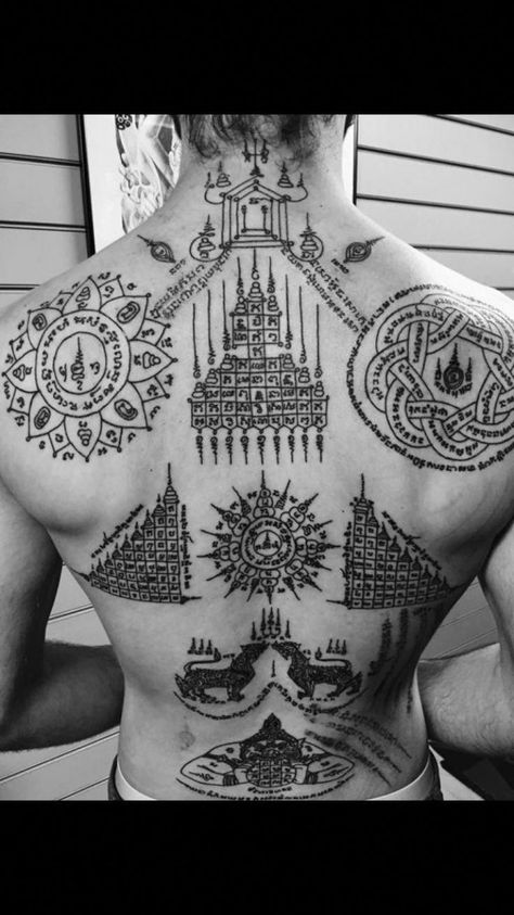 Gigi Tattoo, Tattoo Buddhist, Muay Thai Tattoo, Yantra Tattoo, Khmer Tattoo, Sacred Tattoo, Tattoo Painting, Buddhist Tattoo, Black Mandala