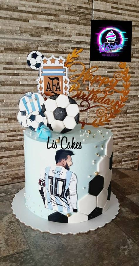 Messi Cake Argentina, Argentina Cake Design, Lionel Messi Cake Ideas, Argentina Soccer Birthday Cake, Messi Bday Cake, Cake With Messi, Messi Birthday Cake Argentina, Messi Soccer Birthday Party, Soccer Birthday Cakes Messi