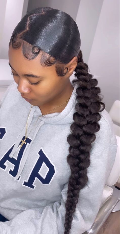 Black Hair Bun, Back Ponytail, Sleek Braided Ponytail, Quick Natural Hair Styles, Slick Back, School Hairstyles, Back To School Hairstyles, Hair Bun, Braided Ponytail