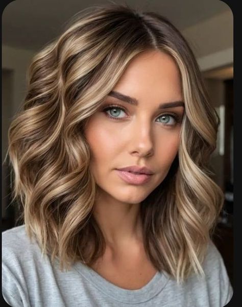 Caramel Blonde Balayage Short Hair, Devil Cut, 2024 Blonde Hair Trends, Icy Blondes, Highlights Hairstyles, Rambut Brunette, Balayage Hairstyles, Brunette Balayage, Nude Nail