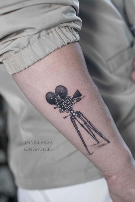 Vintage Camera Tattoos, Camera Tattoos, Movie Tattoos, Camera Tattoo, Cool Tech Gadgets Electronics, Best Tattoos, World Tattoo, Gadgets Technology Awesome, Traditional Tattoo Flash