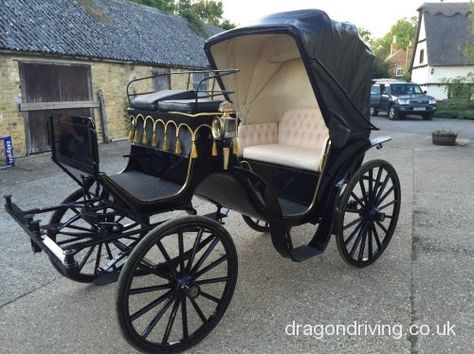 Victoria Horse Competition, Horse Cart, Horse Drawn Wagon, Victorian Life, Car Tent, Army Truck, Cowgirl And Horse, Four Wheelers, Horse Carriage