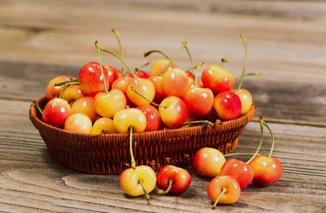 How to Make a Fresh Cherry Cobbler | Stemilt Growers Fresh Cherry Cobbler, Types Of Cherries, Cherry Cobbler Recipe, Rainier Cherries, Bountiful Baskets, Cherry Season, Chocolate Covered Cherries, Cherry Cobbler, Cherry Recipes