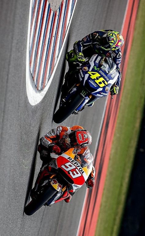 Moto Gp Aesthetic, Moto Wallpaper, Superbike Racing, Valentino Rossi Yamaha, Vr46 Valentino Rossi, Moto Wallpapers, Motogp Valentino Rossi, Motogp Rossi, Racing Cyclist