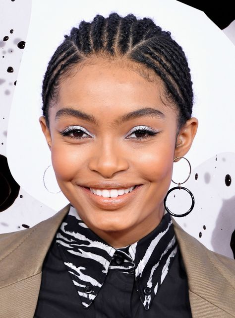 Yara Shahidi from Refinery29 Be featured in Model Citizen App, Magazine and Blog. www.modelcitizenapp.com Jorja Smith Cornrows, Celebrity Cornrow Hairstyles, Yara Shahidi Cornrows, Yara Shahidi Braids, Natural Hair Cornrows, Yara Shahidi Aesthetic, Yara Shahidi Hairstyles, Hair Braiding Salon, Cornrow Styles