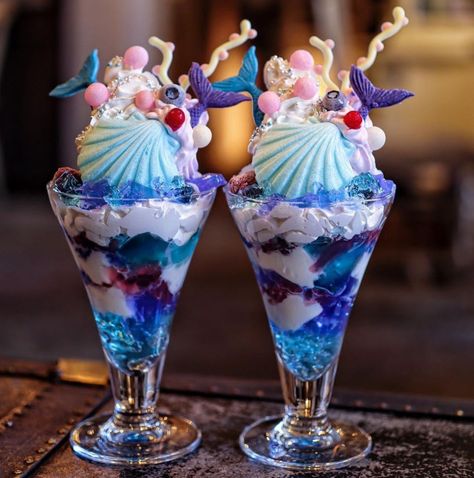 In Omnia Paratus, Blue Drink, Food Illustration Design, Cute Snacks, Pretty Drinks, Fancy Food, Cute Desserts, Food Themes, Frozen Desserts