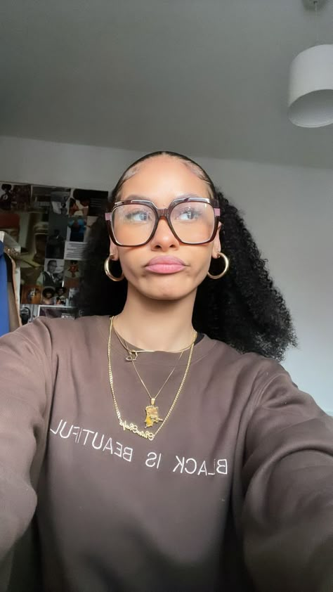 Glasses Black Women Aesthetic, Cat Eye Glasses Black Women, Oversized Glasses Frames Black Women, Oversized Frames Glasses, Glasses Inspo Black Women, Chunky Eye Glasses, Glasses Frames For Women 2023, Glasses Frames Black Women, Glasses Frames For Black Women