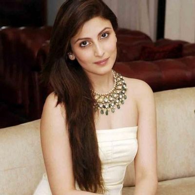 Riddhima Sahani Bio, Wiki, Age, Height, Weight, Net Worth, Relationship, Career & Facts - Biography Gist Ridhima Kapoor, Riddhima Kapoor, Kapoor Family, Neetu Kapoor, Neetu Singh, Rishi Kapoor, Star Kids, A Fashion Designer, Bollywood Couples