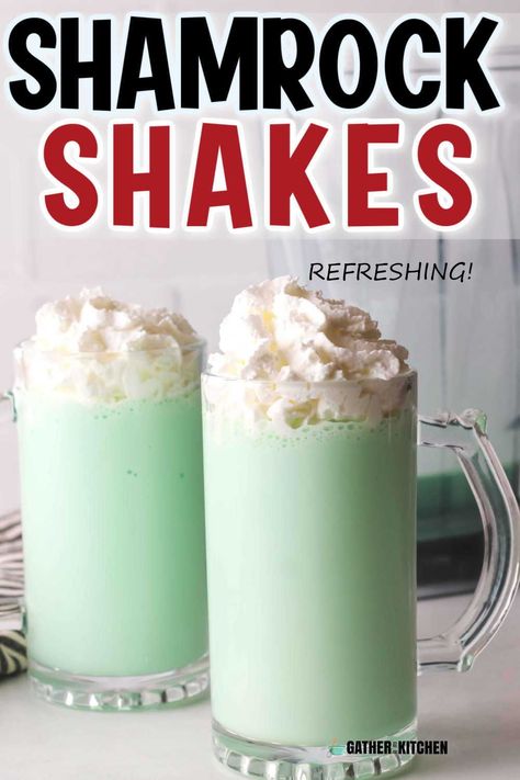 These are the best shamrock shakes. Perfect for a summer treat or dessert and St. Patrick's Day. Shamrock Shake Mcdonalds, Diy Shamrock Shake, Minty Desserts, Homemade Shamrock Shake, Mint Milkshake, Shamrock Shakes, Shamrock Shake Recipe, Shamrock Shake, Disney Recipes