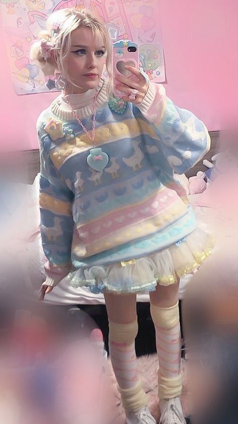 Decora Outfit Ideas, Kawaii Kei Fashion, Pastel Clowncore Outfit, Candycore Outfits, Pastel Kidcore Aesthetic Outfit, Fairykei Outfit, Kidcore Pastel Outfit, Decora Clothes, Decora Aesthetic Outfits